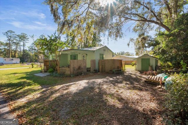 300 Colson Avenue, Woodbine, GA 31569