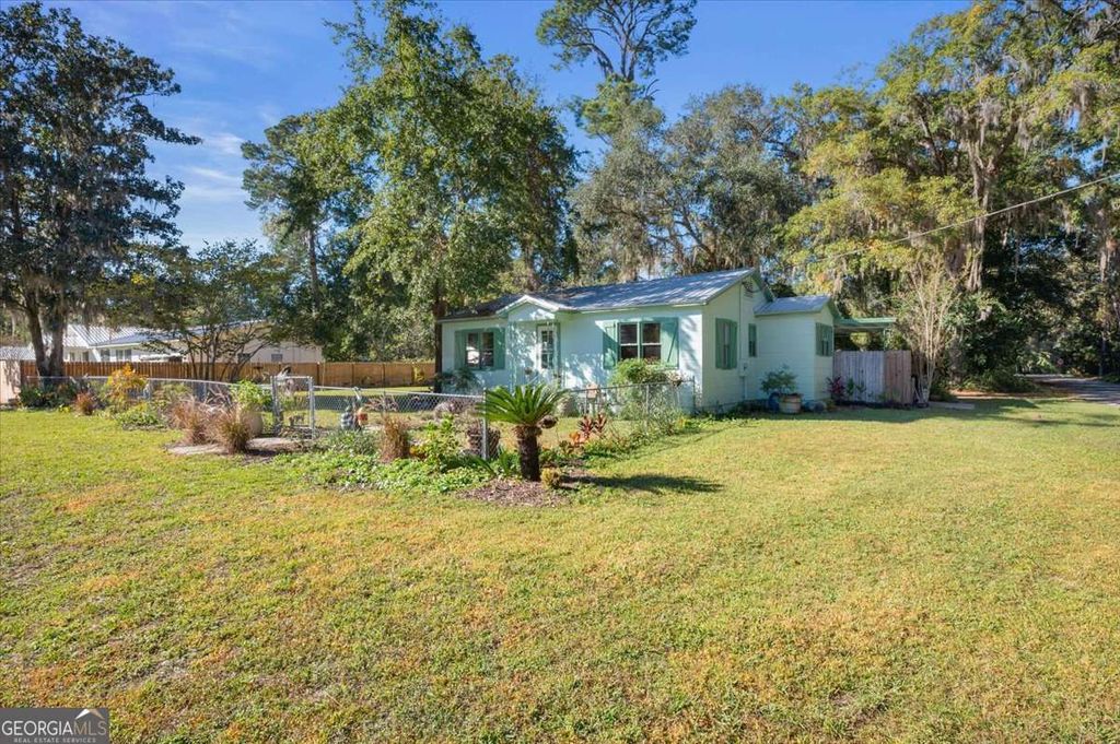 300 Colson Avenue, Woodbine, GA 31569