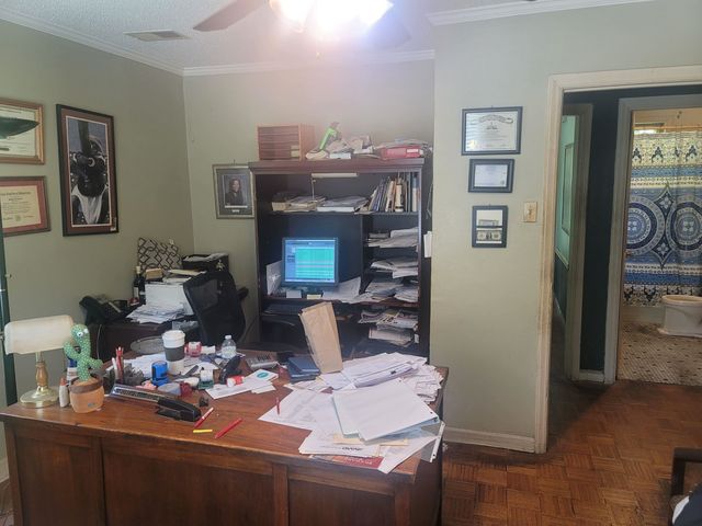 516 E RAINES RD, Memphis, TN 38109