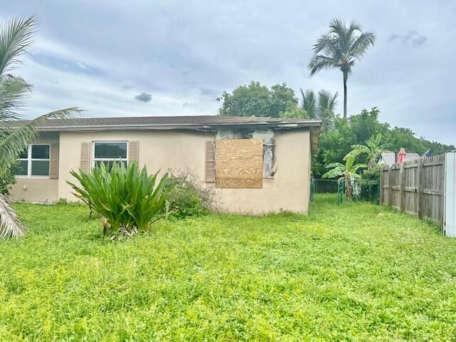 10685 EMBER Street, Boca Raton, FL 33428