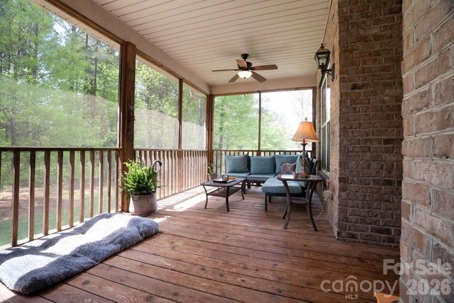 147 Honeysuckle Creek Loop, Mooresville, NC 28117