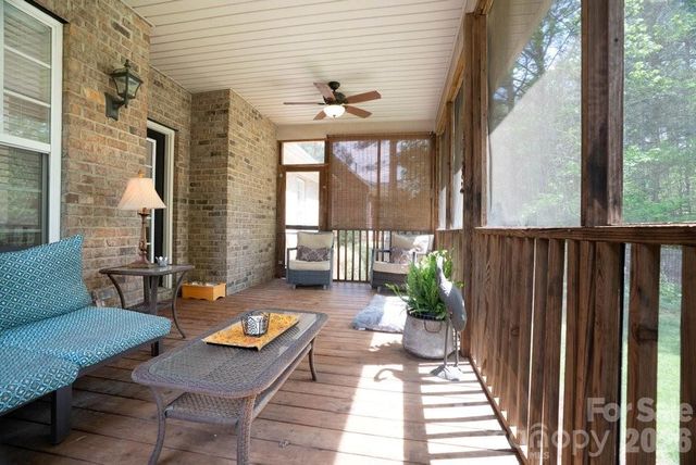 147 Honeysuckle Creek Loop, Mooresville, NC 28117