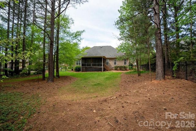 147 Honeysuckle Creek Loop, Mooresville, NC 28117