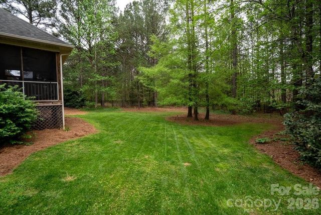 147 Honeysuckle Creek Loop, Mooresville, NC 28117