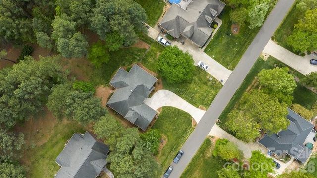 147 Honeysuckle Creek Loop, Mooresville, NC 28117