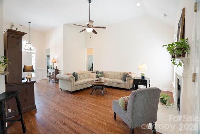 147 Honeysuckle Creek Loop, Mooresville, NC 28117