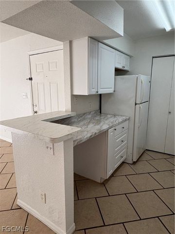 2855 Winkler AVE 113, Fort Myers, FL 33916