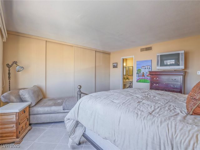 725 North Royal Crest Circle 231, Las Vegas, NV 89169