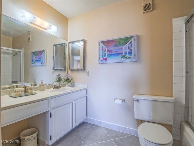 725 North Royal Crest Circle 231, Las Vegas, NV 89169