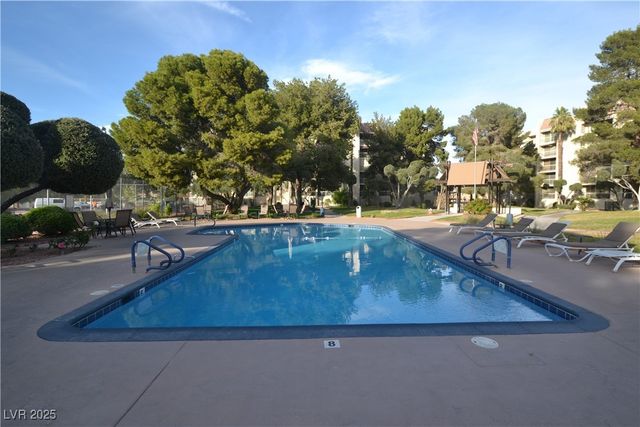 725 North Royal Crest Circle 231, Las Vegas, NV 89169