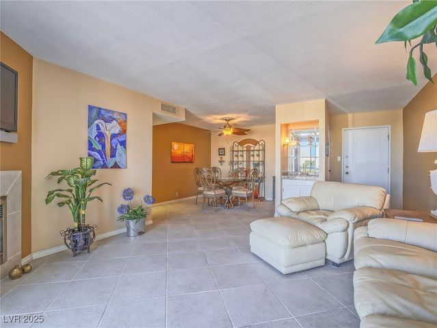 725 North Royal Crest Circle 231, Las Vegas, NV 89169