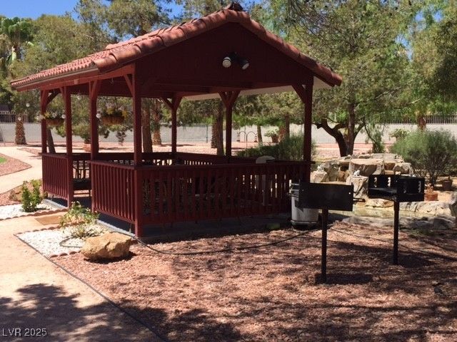 725 North Royal Crest Circle 231, Las Vegas, NV 89169