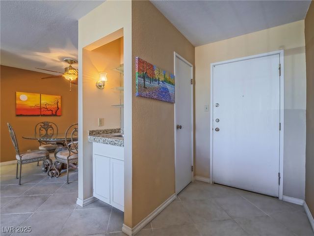 725 North Royal Crest Circle 231, Las Vegas, NV 89169