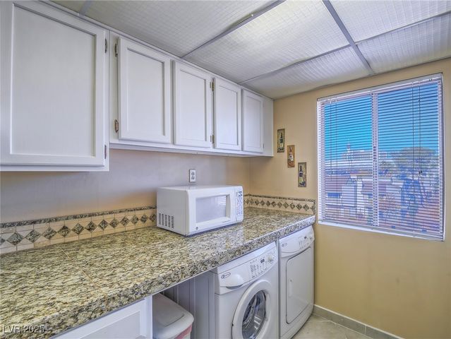 725 North Royal Crest Circle 231, Las Vegas, NV 89169