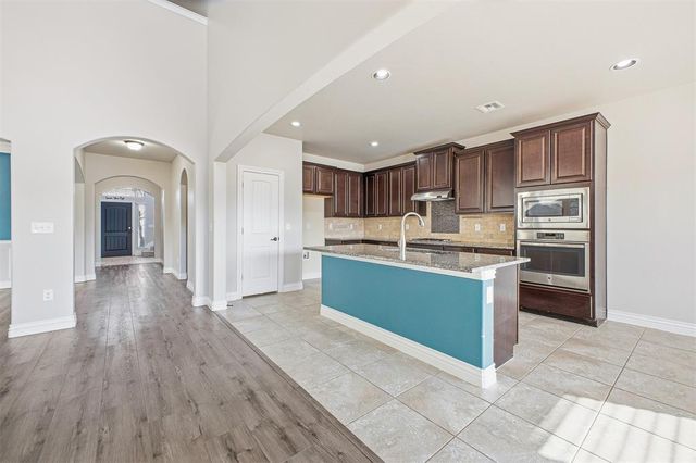 16205 Fair Winds Way, Edmond, OK 73013