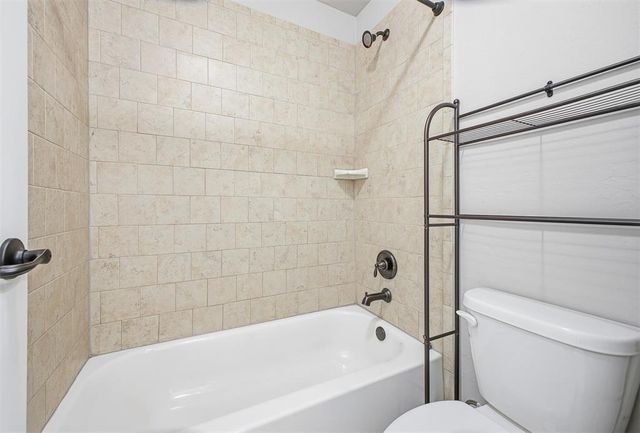 16205 Fair Winds Way, Edmond, OK 73013