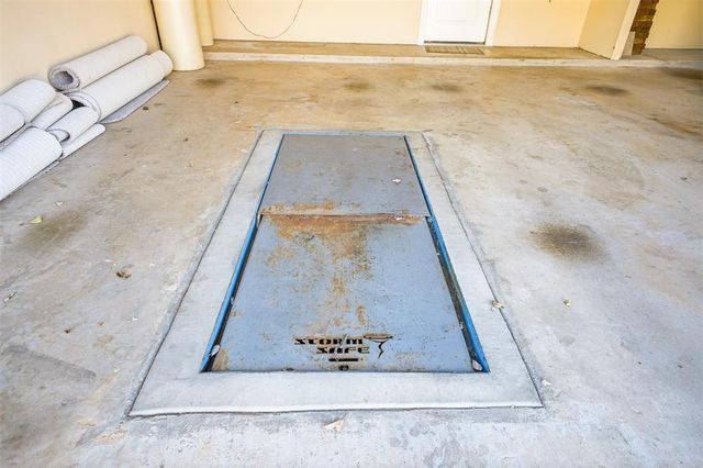 16205 Fair Winds Way, Edmond, OK 73013