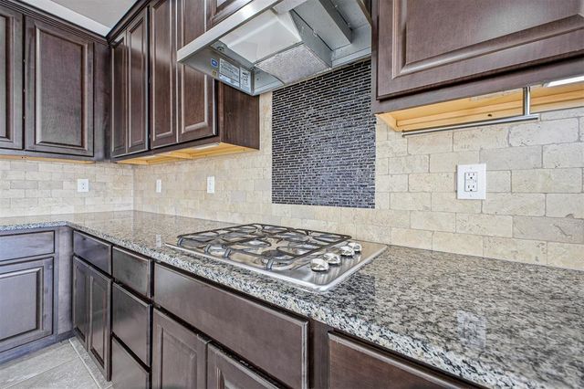 16205 Fair Winds Way, Edmond, OK 73013