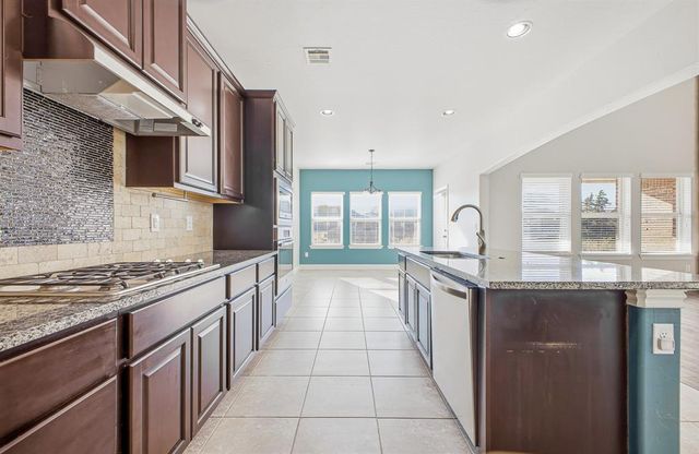 16205 Fair Winds Way, Edmond, OK 73013