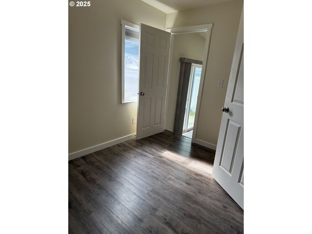 766 HOFFMAN St, Woodland, WA 98674