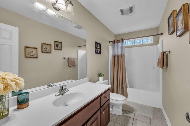 7999 Squirrel Wood Court, Ooltewah, TN 37363