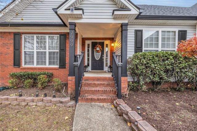 7999 Squirrel Wood Court, Ooltewah, TN 37363