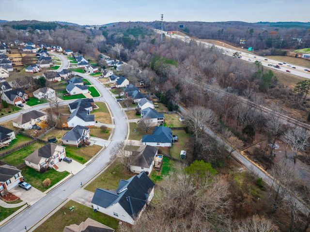 7999 Squirrel Wood Court, Ooltewah, TN 37363