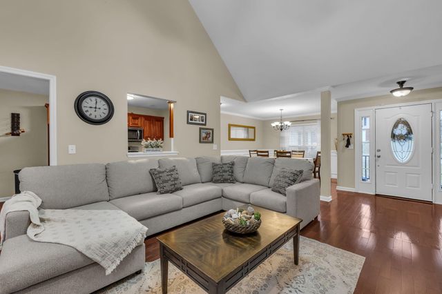 7999 Squirrel Wood Court, Ooltewah, TN 37363