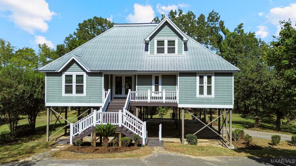 2395 Alabama River Parkway, Millbrook, AL 36054