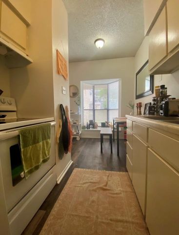 2604 Salado ST 102, Austin, TX 78705