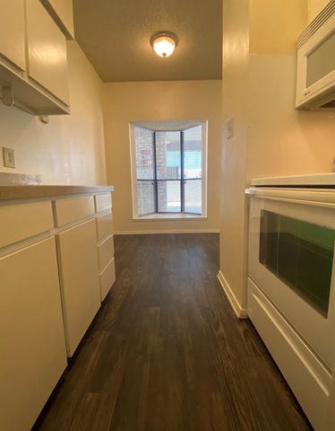 2604 Salado ST 102, Austin, TX 78705