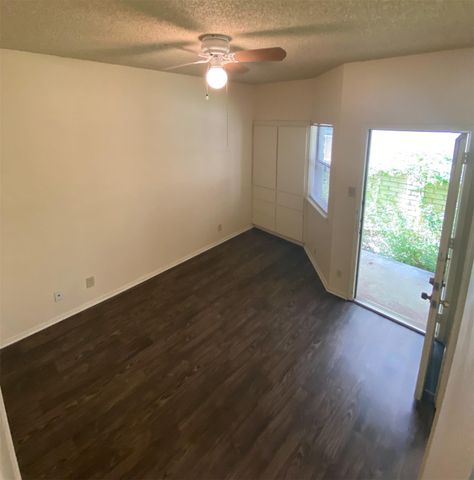 2604 Salado ST 102, Austin, TX 78705