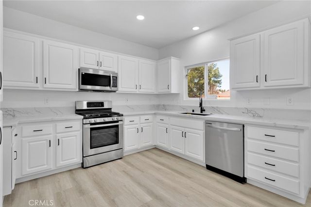 13970 Doria, Victorville, CA 92394