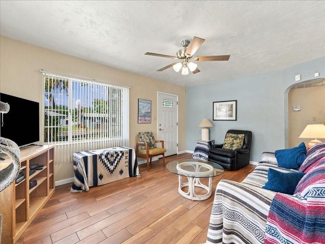 5054 4TH AVENUE S, St Petersburg, FL 33707