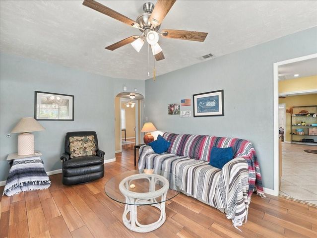 5054 4TH AVENUE S, St Petersburg, FL 33707