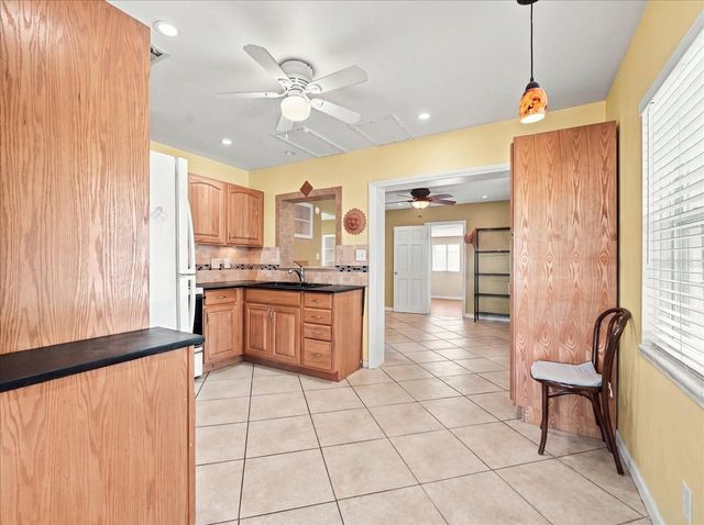 5054 4TH AVENUE S, St Petersburg, FL 33707