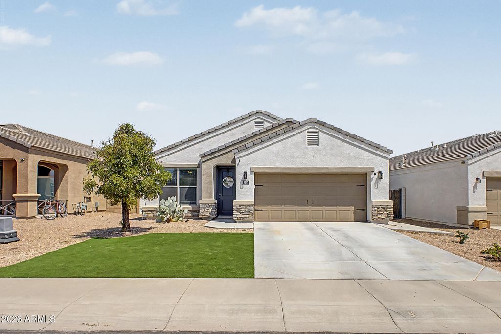 4012 W MAGGIE Drive, San Tan Valley, AZ 85144