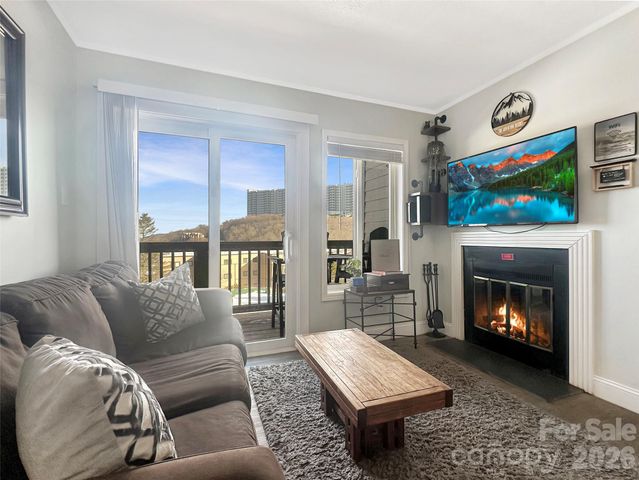 101 Sugar Ski Drive, Sugar Mountain, NC 28604