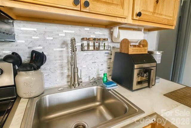 101 Sugar Ski Drive, Sugar Mountain, NC 28604