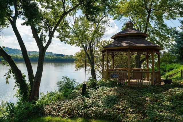 2207 Riverside Drive, Cincinnati, OH 45202