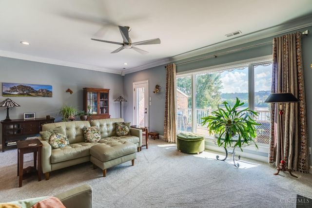 2207 Riverside Drive, Cincinnati, OH 45202