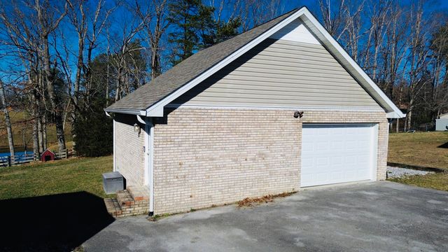 90 Howington Lane, Corbin, KY 40701