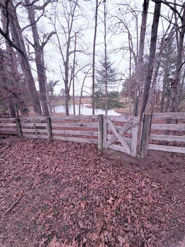 90 Howington Lane, Corbin, KY 40701