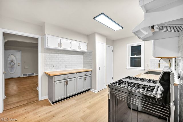 20801 Morris Avenue, Euclid, OH 44123