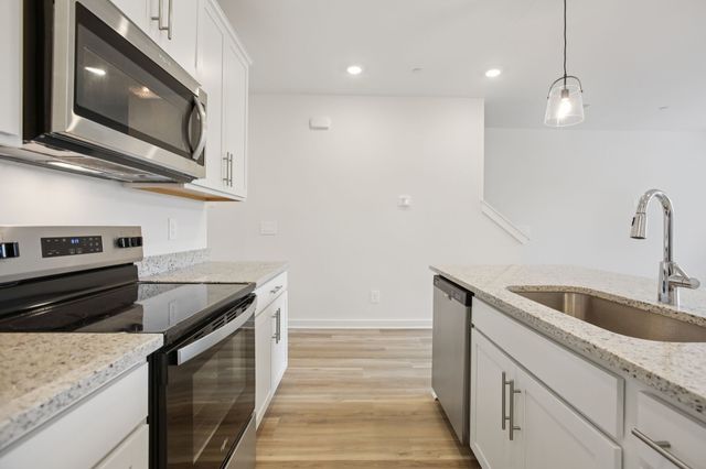 7142 Cedarcrest Ln, Fairview, TN 37062