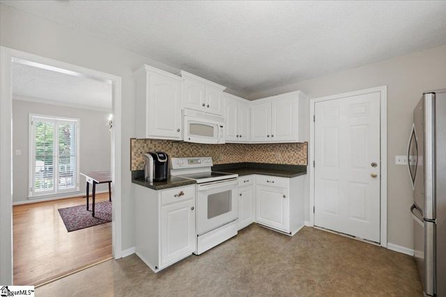 402 Latrobe Drive, Simpsonville, SC 29681