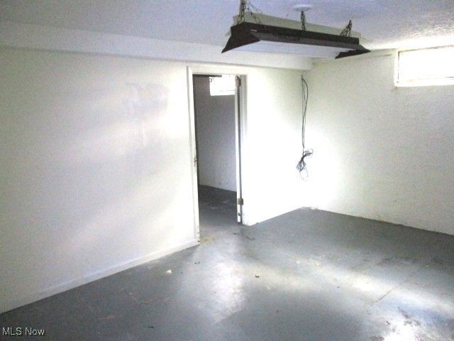 752 Laird Avenue NE, Warren, OH 44483