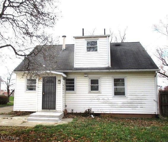 752 Laird Avenue NE, Warren, OH 44483