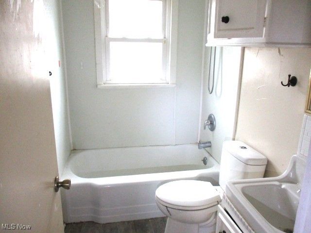 752 Laird Avenue NE, Warren, OH 44483