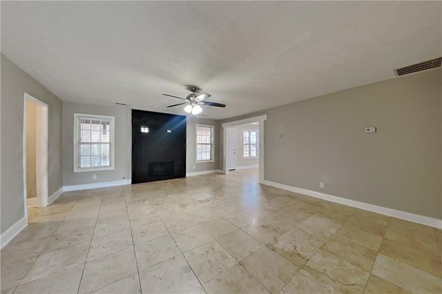 537 Paper Ridge Lane, Lawrenceville, GA 30046